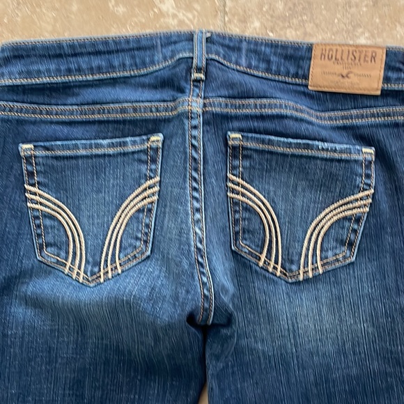 Like new 2 pair Hollister jeans size 3L - Picture 7 of 8